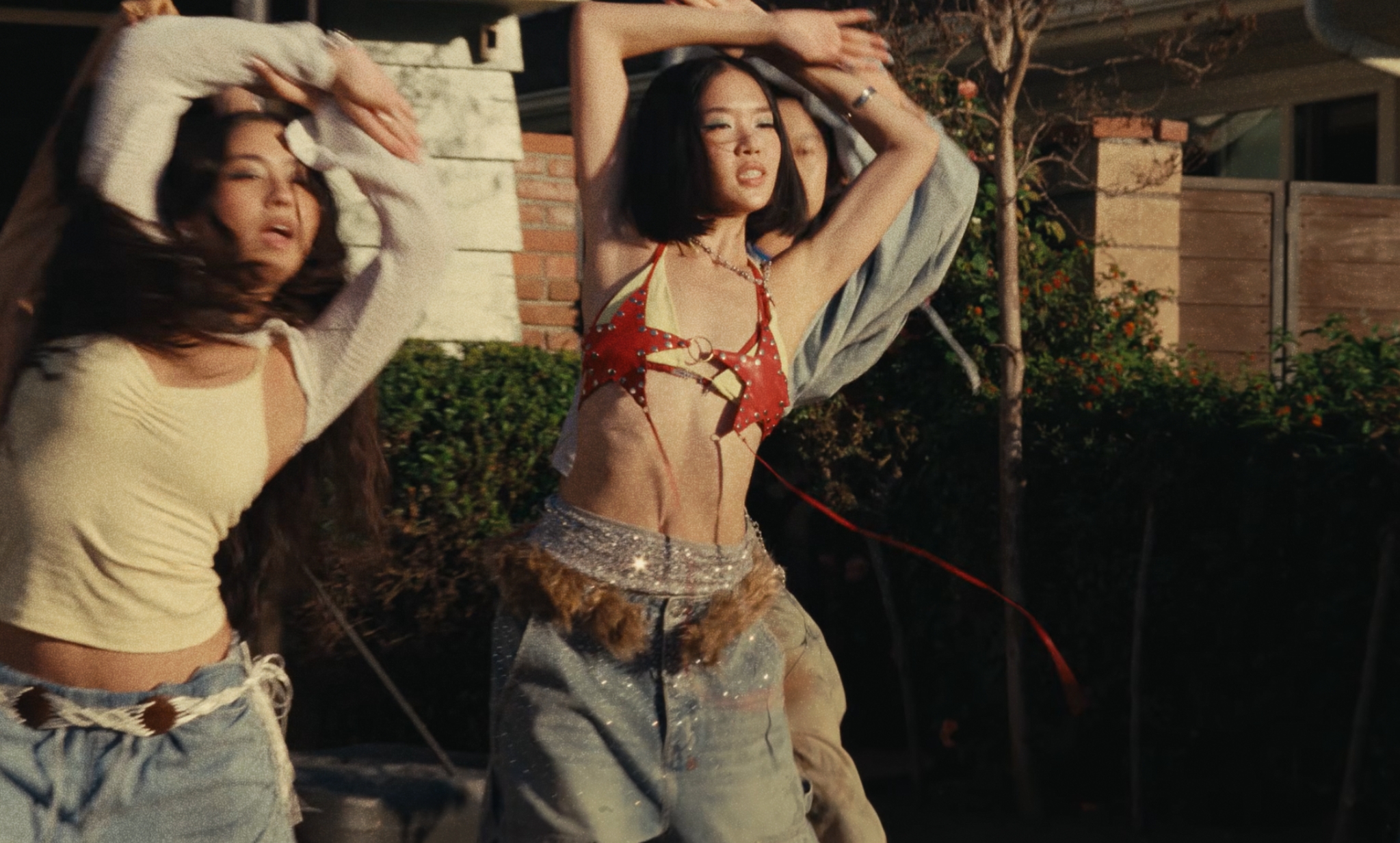 karlee girl’s ‘right back!’ proves that she’s a star in her own right